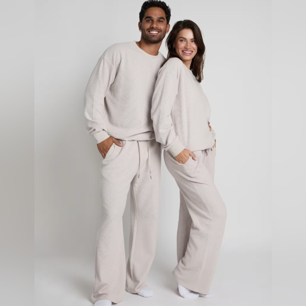 Comfrt Waffle Lounge Bundle. LS Top & Pants. White Dove. SIZE SMALL. Unisex